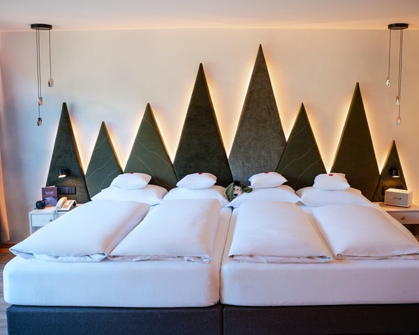 Großes Familienbett  in der Schwarzwald-Familiensuite | Vier Jahreszeiten Schluchsee