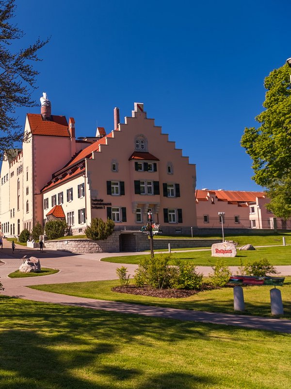 Die historische Brauerei Rothaus im Schwarzwald – Ein beliebtes Ziel für Exkursionen.