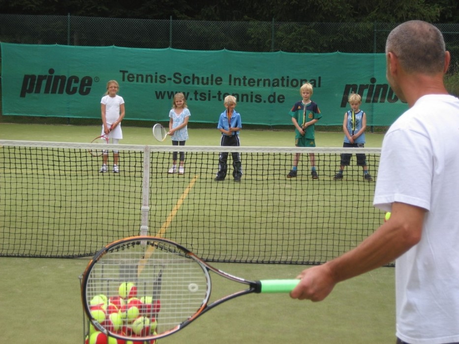 tenniscamp-kids-uebung